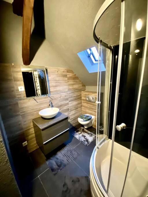 12: Privatzimmer Fuer Reisende Durch Koblenz Koblenz  Buitenkant foto