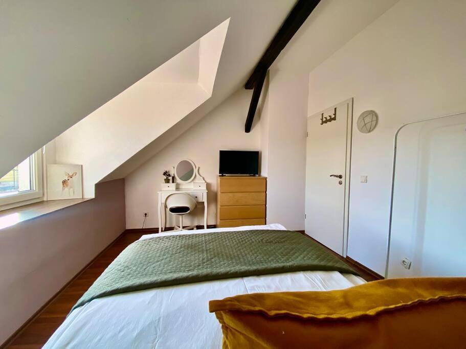 12: Privatzimmer Fuer Reisende Durch Koblenz Koblenz  Buitenkant foto