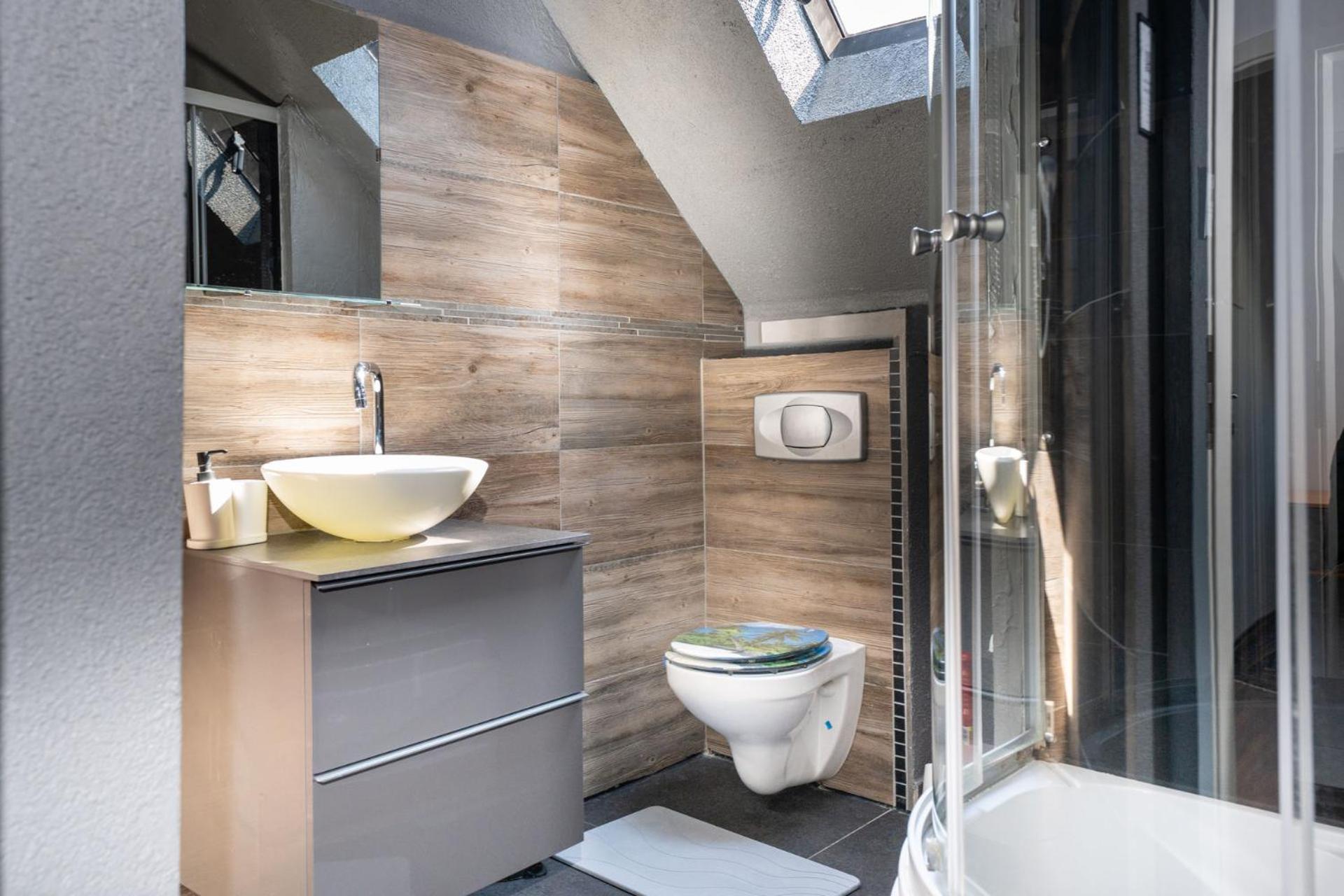 12: Privatzimmer Fuer Reisende Durch Koblenz Koblenz  Buitenkant foto